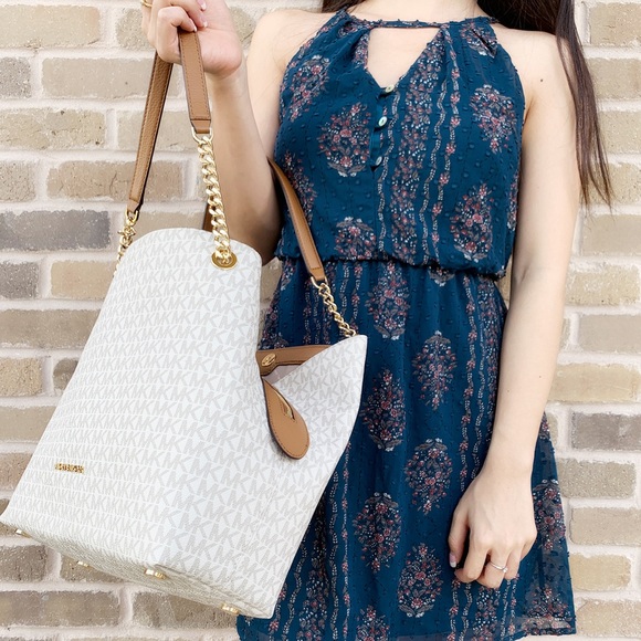 Michael Kors Large Chain Tote - Picture 4 of 8